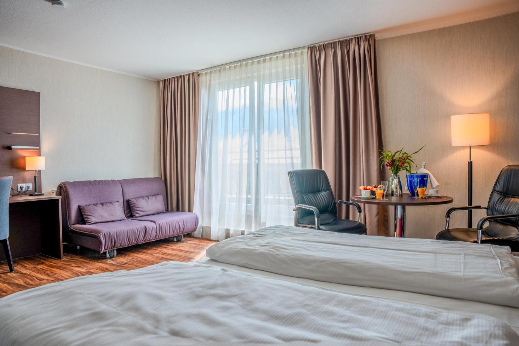 Airways Hotels Frankfurt Airport West Raunheim Room photo